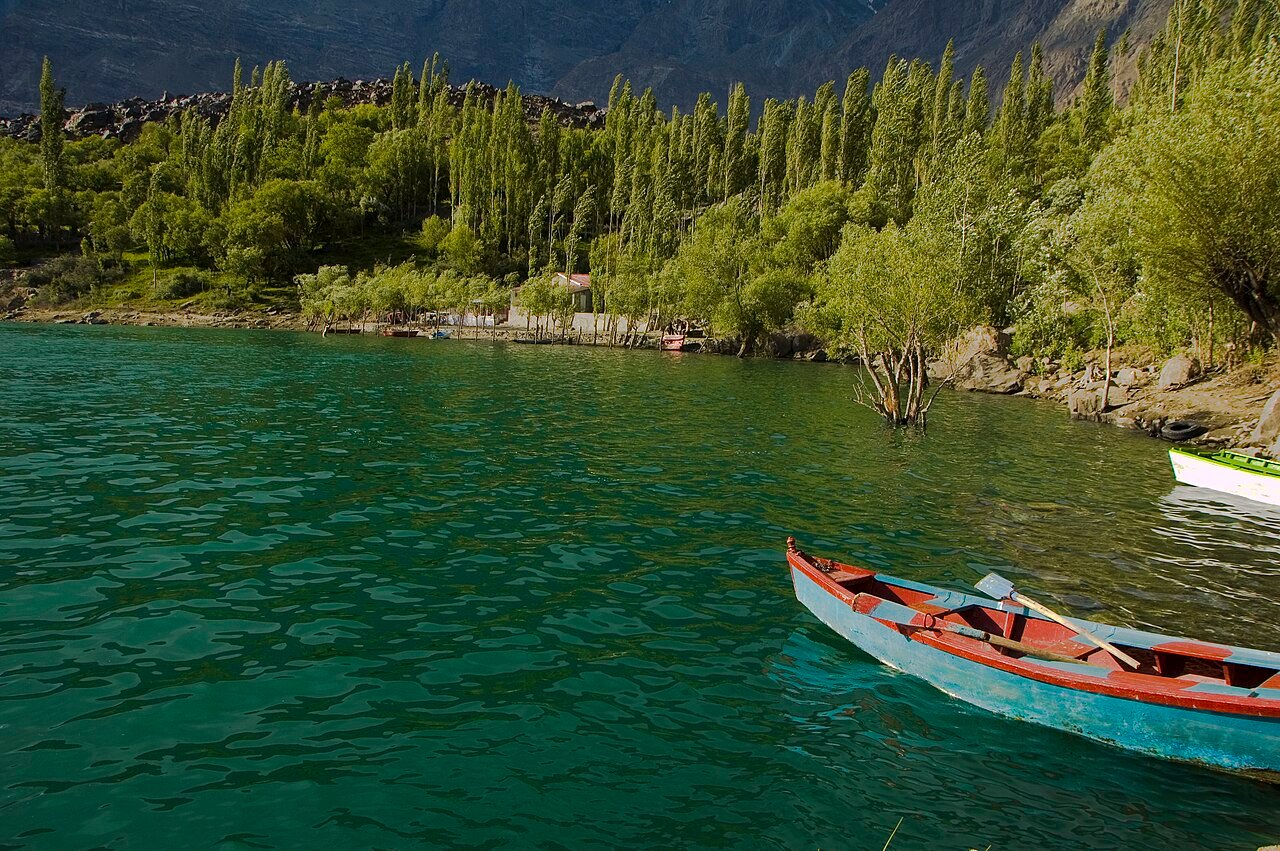 Blue water and mountain scenery at Upper Kachura Lake near Skardu